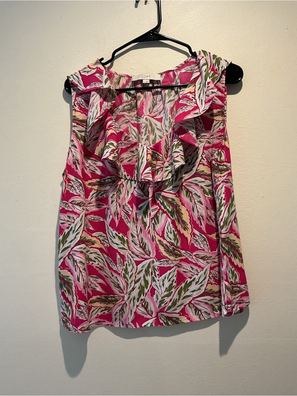 LOFT Tropical Botanical Print Ruffle V-Neck Tank Top L
